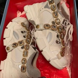 flashtrek tonal hiker sneaker with chain strap